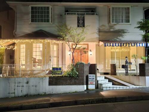 Spacious Multi-Use Home with Separate Living Areas in Kobe's Hinomine, Kobe, Hyogo