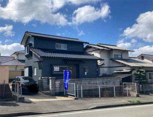 Fully Renovated 3LDK House with Two-Car Parking in Narumidai, Nagasaki