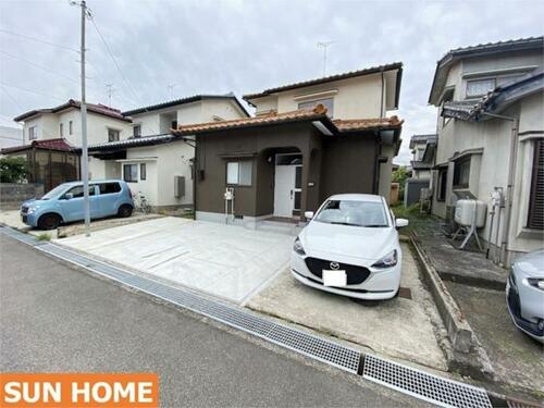Renovated 3LDK with Tatami Room and Garden in Kamiaakae, Toyama