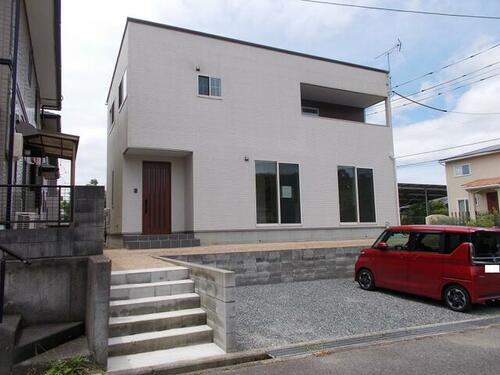 Bright, Fully Renovated 4SLDK Wooden Home in Sakuragaoka-higashi, Akaiwa, Okayama