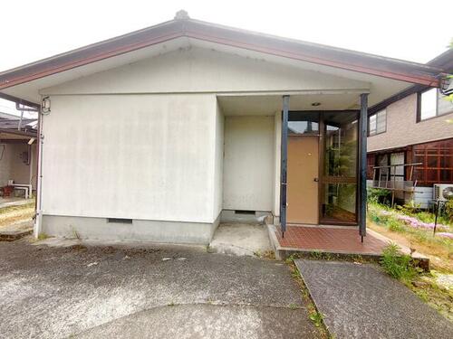 Spacious 4LDK Home with Garden and Storage in Toyama, Toyama