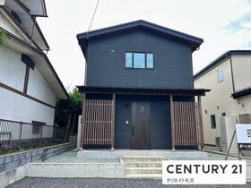 Spacious 7LDK Wooden Home with Atrium & Covered Parking in Hirashimizu, Yamagata