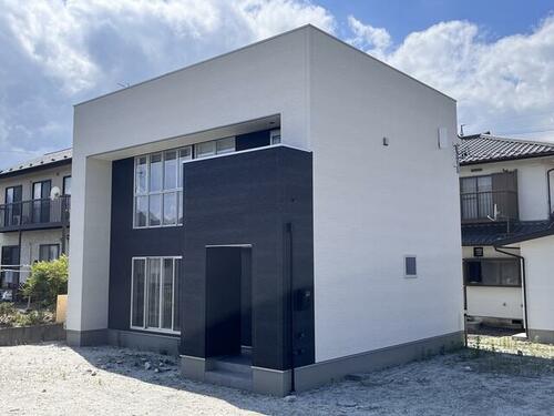 Modern 4LDK Home with Tatami Rooms in Hotaka, Nagano
