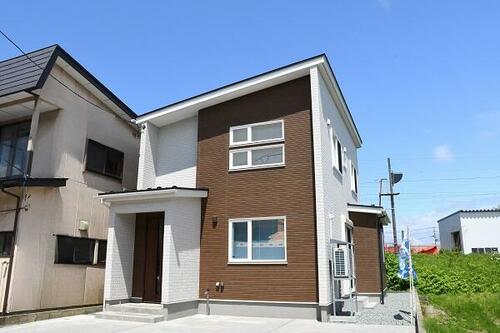 Bright, Storage-Rich 3LDK Home in Ushijima-nishi, Akita, Akita