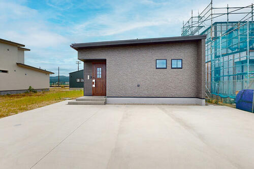 Bright Modern 3LDK Single-Story Home in Yagi, Tonami, Toyama