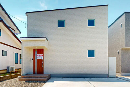 Bright 3LDK Home with Open Living Space in Kamimorita, Fukui