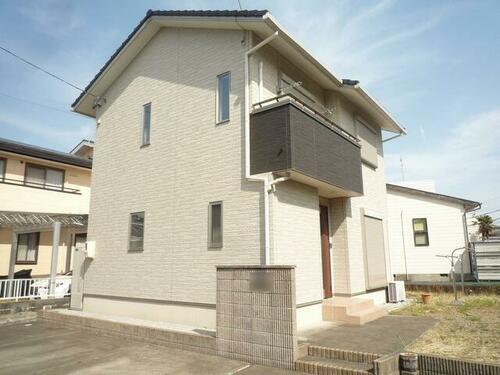 Light-Filled Fully Renovated 3LDK House with 4-Car Parking in Fukuroi in Shizuoka