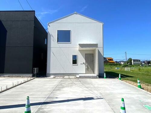 Bright, Modern 3SLDK Home Near Nakatsubata Station, Tsubata, Ishikawa