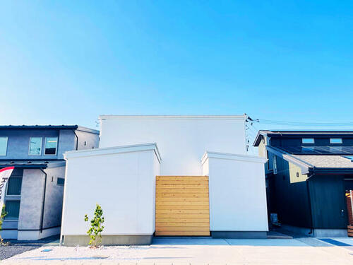 Bright 3LDK Home with Solar Power in Mukainakano, Morioka, Iwate