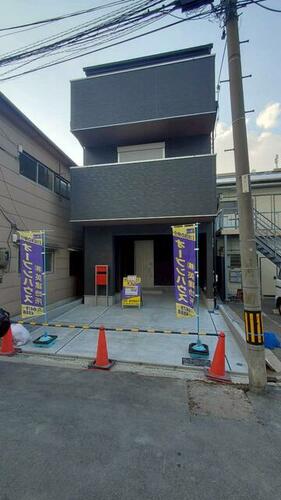 Brand New 4LDK House with 2-Car Parking near Kyobashi Station in Osaka