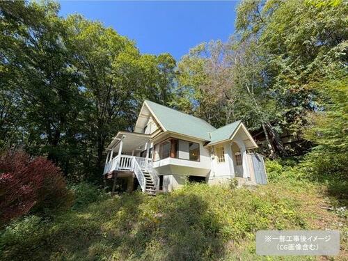 Spacious 2LDK Wooden Home on a Large Lot in Rural Hokuto, Yamanashi