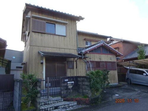 Spacious Unrenovated 6DK Wooden House with Garden in Ise, Mie