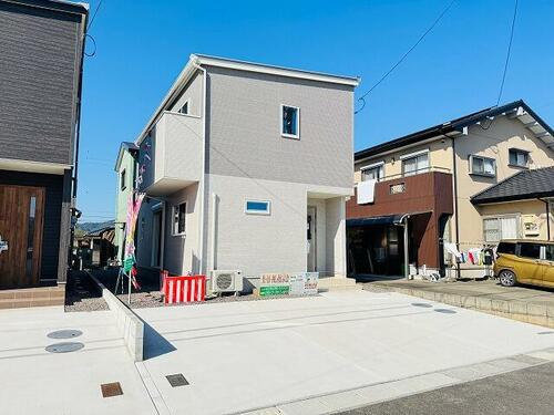 Bright, Modern 3LDK Home with Garden in Zaikoji, Hyuga, Hyuga, Miyazaki