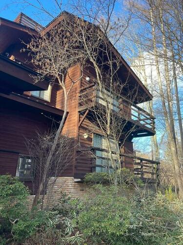 Expansive 8SLDK Wooden House in Kiyosato Highlands with Sauna in Yamanashi