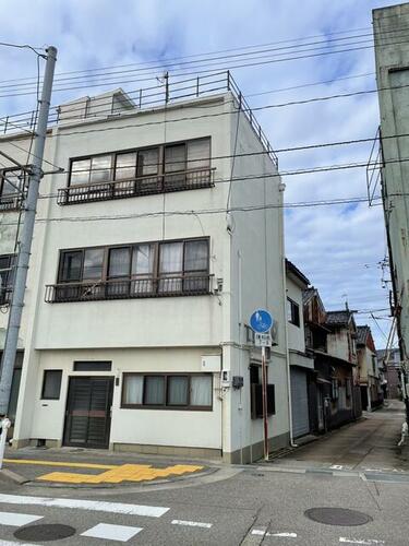 Spacious 7K Three-Story House Near Naka-Shinminato Station in Imizu in Toyama