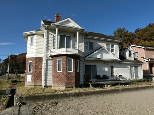 Bright 5LDK Two-Storey Home in Nirasaki, Nirasaki, Yamanashi