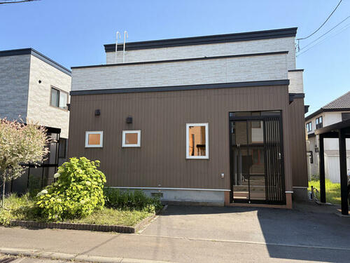 Spacious 3LDK Wooden House near Ainosato-Kyoikudai Station, Hokkaido