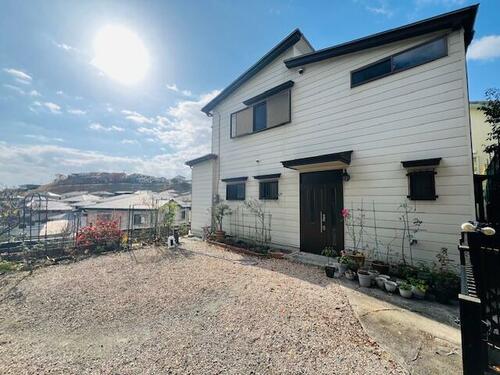 Spacious 4SLDK Home with Four-Car Parking in Nishimatsudai, Kawanishi, Hyogo