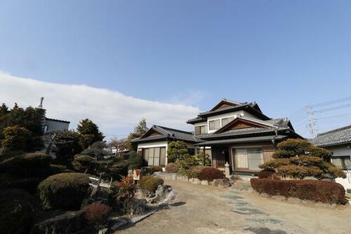 Spacious 7DK Wooden Home with a Large Garden in Oshikoshi, Showa, Yamanashi
