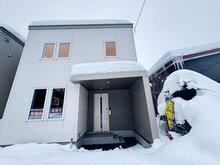 Modern 4SLDK Home with Solar Power in Kiyota-ku, Hokkaido