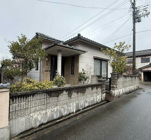 Spacious 2LDK Wooden House with Garden in Quiet Shibata, Niigata