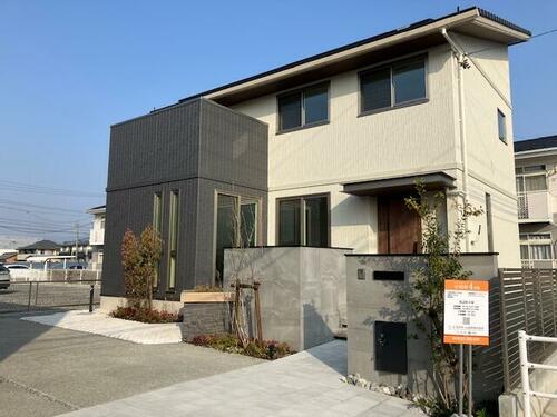 Modern 3SLDK Steel-Frame Home with Balcony in Nakagawa, Gifu