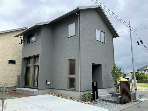 Bright 3LDK Home with High Ceilings in Saikon, Koriyama, Fukushima