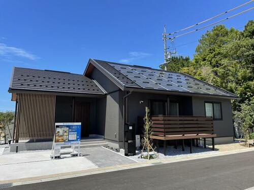 Fully Renovated 3LDK House with Wood Deck in Izumo in Izumo