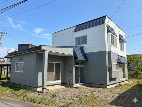 Renovated 5LDK Home Steps from Yadamae Station, Aomori