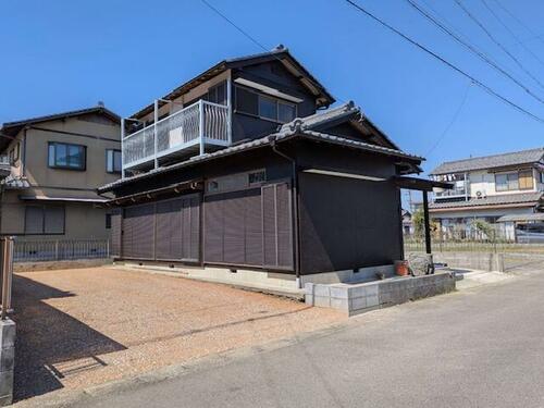 Partially Renovated 3LDK with Garden and Parking in Motosu, Gifu