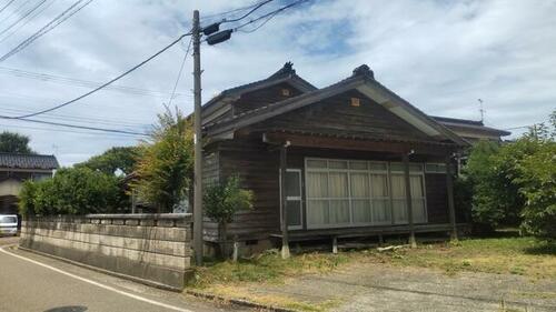 Spacious 7DK Wooden House on a Large Lot, 6 Min to Jōgehama Station in Niigata
