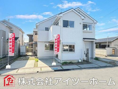 Fully Renovated 4LDK with Tatami Rooms & Bright 14-Tatami LDK on Corner Lot in Ikaruga, Nara in Nara