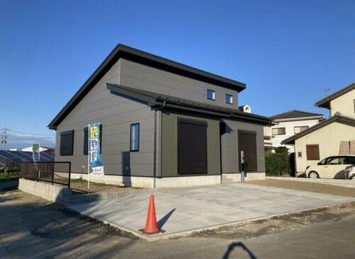 Bright, Fully Renovated Single-Story 4LDK in Miyako-cho, Isesaki, Gunma