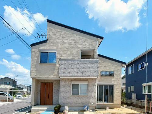 Bright 4LDK Home Near Mizuguchi-Ishibashi Station, Koka, Shiga