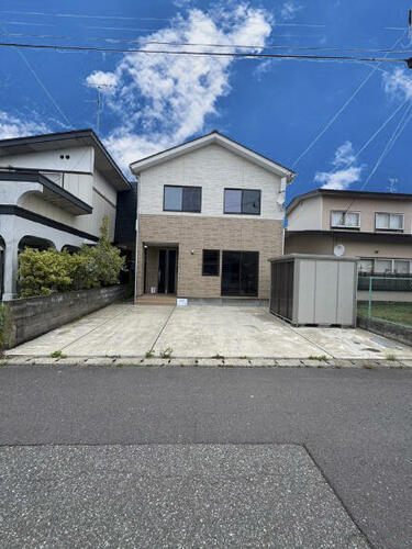 Fully Renovated 3SLDK House in Akita with Modern Comforts in Akita
