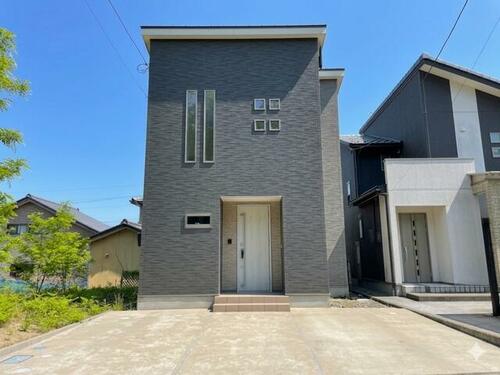 Bright All-Electric 2LDK with Sunroom in Popular Uchihisumi, Kahoku in Ishikawa
