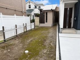 Stylish Single-Story 1SLDK with Loft, Tatami Corner & Dual Parking, 6 Min to Hadano Station, Kanagawa