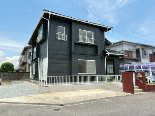 Renovated 4LDK with Tatami, New Kitchen & 3-Car Parking in Yokkaichi, Mie