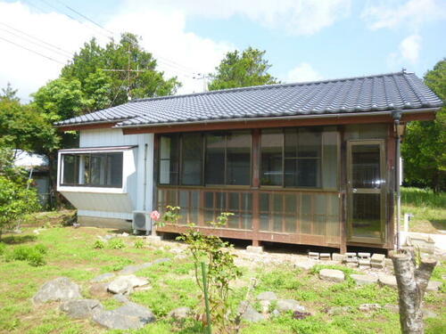 Compact 2LDK Wooden Home with a South-Facing Aspect in Hokota, Hokota, Ibaraki