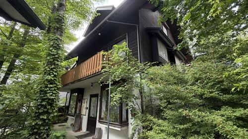Kiyosato Mixed-Use Home with Shop and Garage, Hokuto, Yamanashi