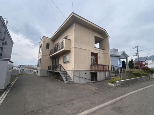 Spacious 5LDK Home with Basement in Nishioka, Sapporo, Sapporo, Hokkaido