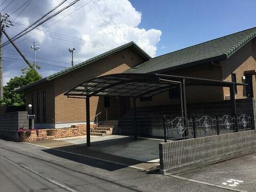 Bright Single-Story 4SLDK with a Spacious Garden in Matsuyama, Matsuyama, Ehime
