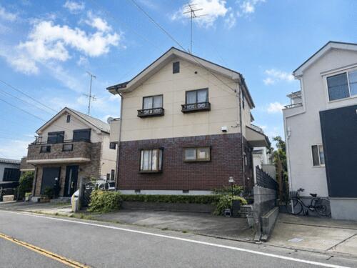 Bright 2LDK Detached House with South-Facing Balcony in Machida, Tokyo