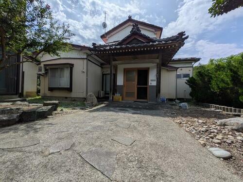 Spacious 4LDK Wood House Near Aomi Station in Teraji, Niigata