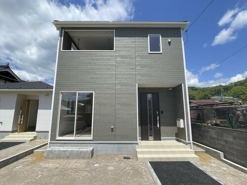 Spacious 3LDK Fully Renovated House with Garden in Historic Yoshida, Osaka