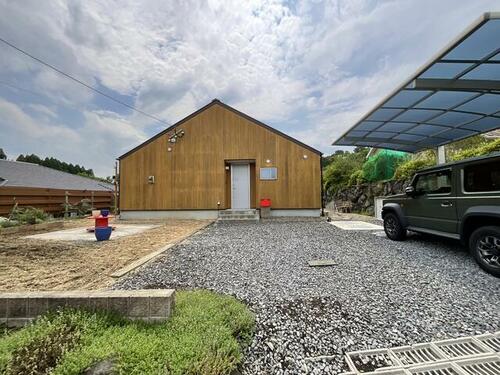 Excellent 2021 Single-Story 2SLDK Wooden Home with Garden on Spacious Lot in Mie-machi in Oita