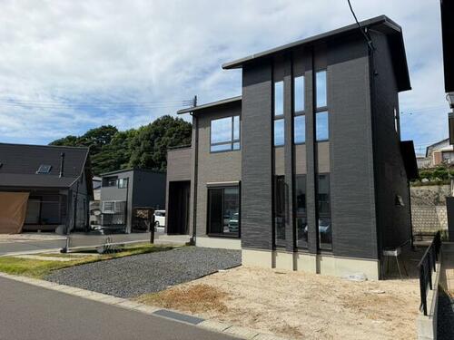 Bright Fully Renovated 4LDK Home Near Wadata Station in Saga