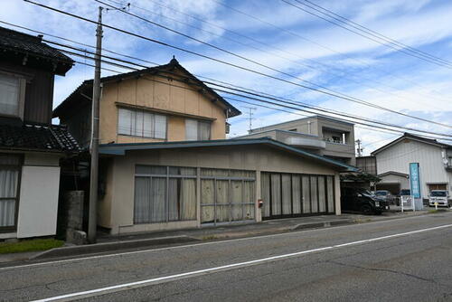 Spacious 7SLDK Japanese-Style Home Near Gohyakoku Station, Tateyama