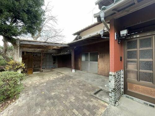 Spacious 4DK Wooden House on a Large Lot in Emukae-cho, Sasebo, Nagasaki