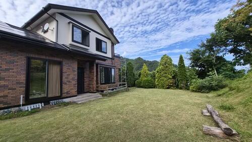 Spacious 4SLDK Wooden House with Garden & Solar in Peaceful Unosumai in Iwate